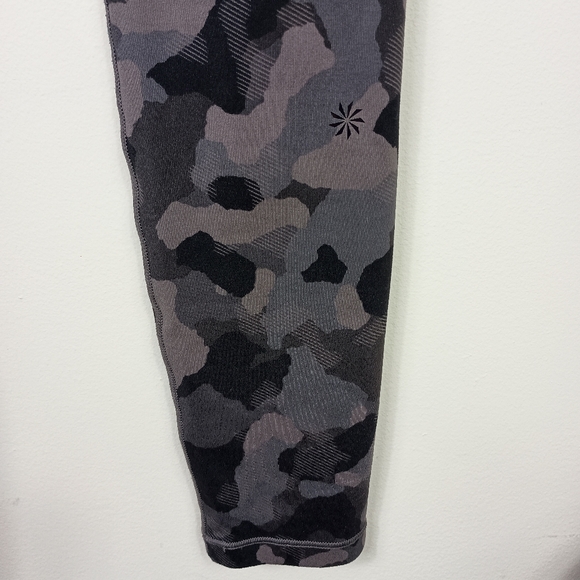 Athleta Girl Leopard Leggings Black Gray XL/14 Stretch Printed Chit Chat Tights - Picture 7 of 11